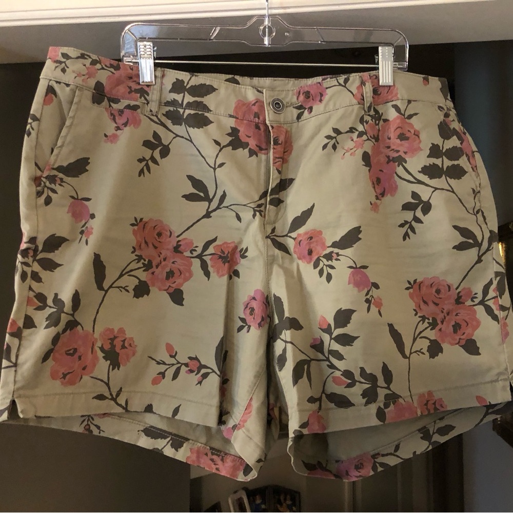 Lane Bryant Sz 18 Shorts